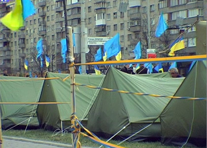 Ukraine 2007 Political Crisis: Life in the Camps